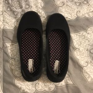 Size 5.5 sketchers gogamat flats